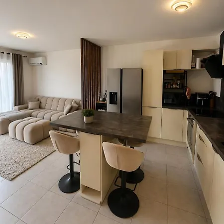 Apartment Casa Solara - 2 & Piscine & Parking & Clim *